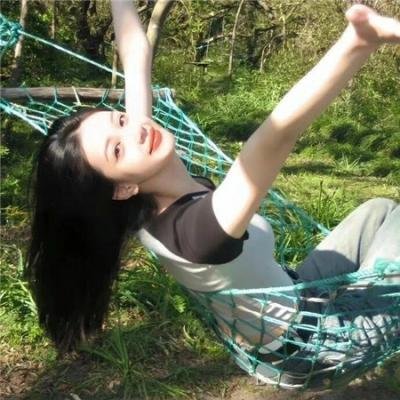 玛丽的白色连衣裙